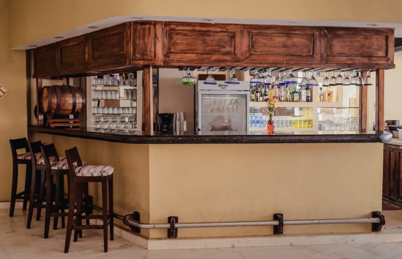 Área de restaurante y bar